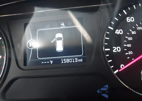 2016 Kia Sorento 2.4L Lx z USA, uszkodzony, nr VIN 5XYPGDA33GG077802